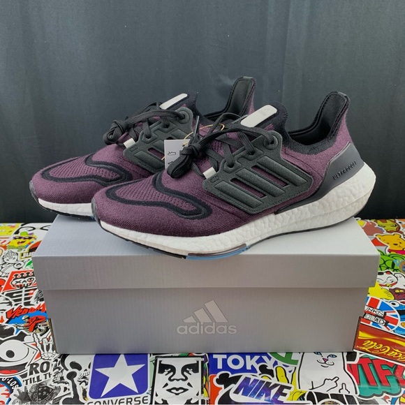 Adidas Ultraboost 22 Shadow Maroon Womens Various Sizes - Picture 1 of 13